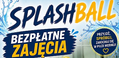 Zamiast smartfona – basen i piłka! Ruszyły bezpłatne treningi Splashball w Kutnie