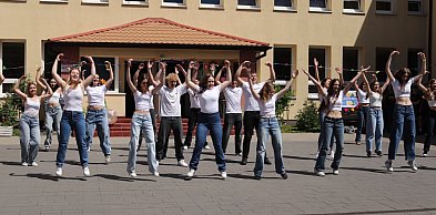VII Piknik Bardzo Radosne Awangardowe Wydarzenie Ogólnoszkolne w ,,Grabskim"