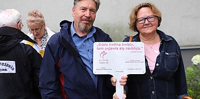 Posadzili hortensje. Wkrótce otwarty Plener Malarsko-Fotograficzny-70747
