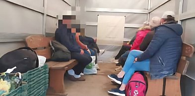 Raciborów: Przewoził na pace 9 osób bez zabezpieczenia-71460