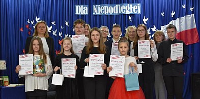 Zofia Sakwa-Szewczyk wygrała Konkurs Recytatorski Poezji Patriotycznej-72315