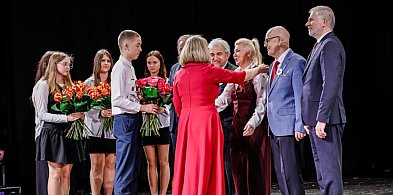 "Dwójka" wychowała pokolenia kutnian. Uroczystość 100-lecia szkoły-72456