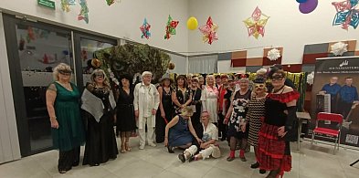 Karnawał pełen radości – Bal Stowarzyszenia Złoty Wiek w Centrum Seniora w Kutnie