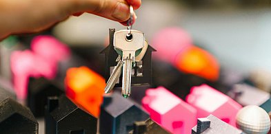 Czy blok powstanie? Radni przekazali działkę do SIM, ale wątpliwości nie brakowało