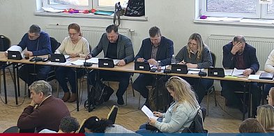 Obradują radni miejscy w Krośniewicach: dotacje, pominiki przyrody