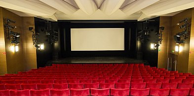 Jedna firma oferuje fotele do sali widowiskiej w Kutnowskim Domu Kultury