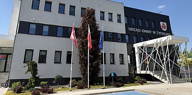 Nowy asfalt przykryje stary problem. Mieszkańcy gminy Żychlin oburzeni