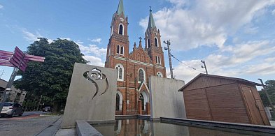 Czy można zburzyć betonowe mauzoleum w centrum Kutna? Zabierz głos 28 maja