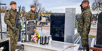 Żołnierze 9ŁBOT pamiętają o zmarłych, kombatantach i-71834