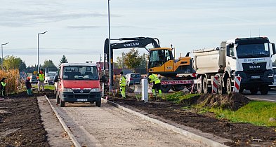 Nowa droga pieszo-rowerowa powstaje w powiecie łęczyckim-71367