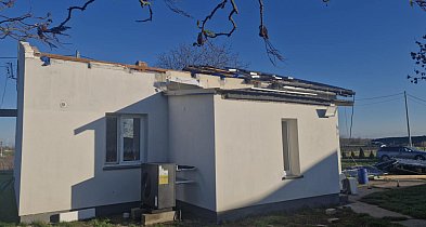 Wichura zniszczyła dach ich domu. Mieszkańcy Pawlikowic proszą o pomoc-71771