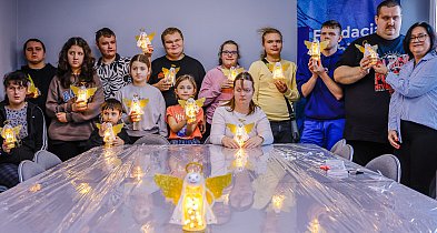 Moc Małych Społeczności w Żychlinie: wiedza, integracja i twórcza terapia-72324