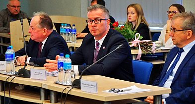 „Pozamiatane” czy niespodzianka? Radni głosują nad podwyżką dla prezydenta