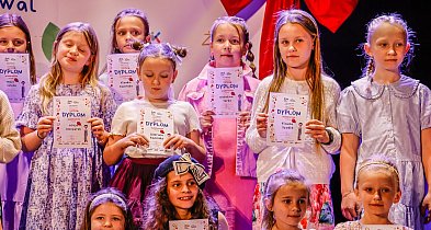 VIII Festiwal Piosenki Dziecięcej Czerwone Jabłuszko w Żychlinie