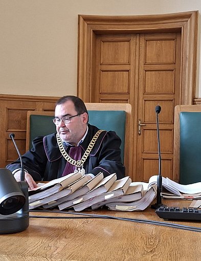 Zorganizowana grupa przestępcza w Kutnie. Oskarżeni dobrowolnie poddają się karze