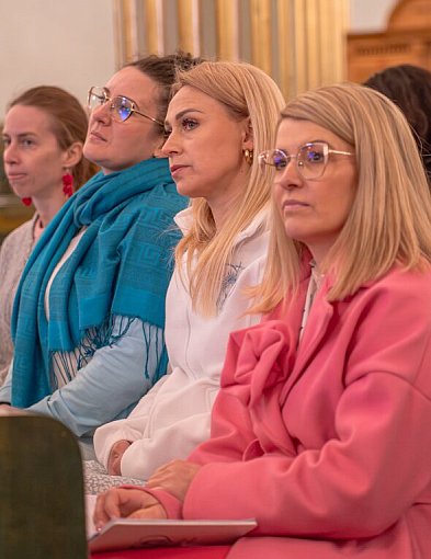 „Piękna matka – Piękna kobieta”. O pięknie, które rodzi się w sercu