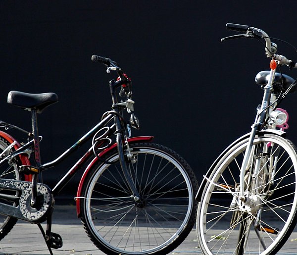 Dwa zgłoszenia o kradzieży rowerów i hulajnóg jednego dnia-70296
