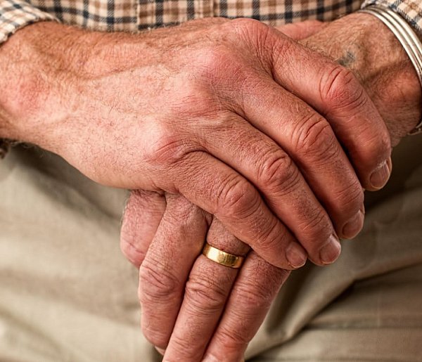 Fala odwołań do sądów. Seniorzy walczą o swoje pieniądze z ZUS-70550