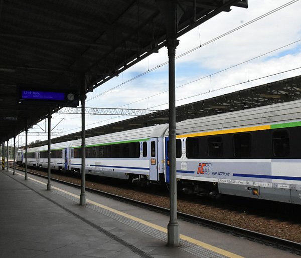 Specjalna oferta Intercity. Nauczyciele i studenci pojadą pociągiem za złotówkę-70794