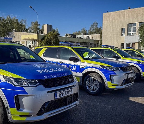"Wypasiony" radiowóz trafił do kutnowskiej komendy policji-71020