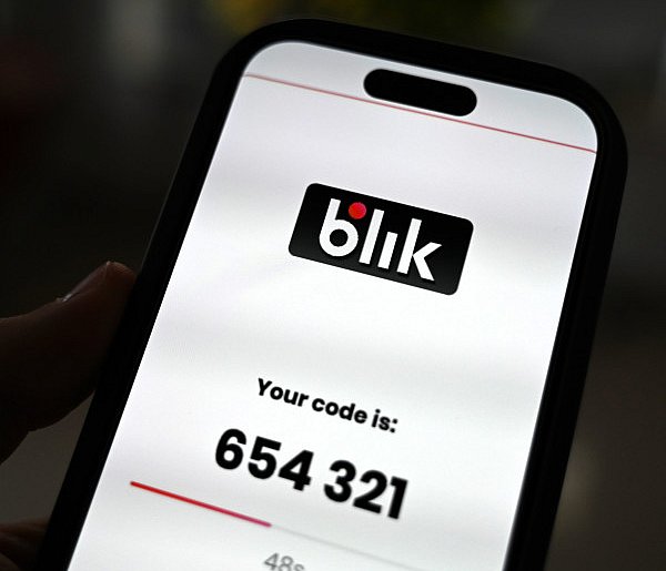 Codzienny przelew BLIK do znajomego? Skarbówka może to sprawdzać-71958