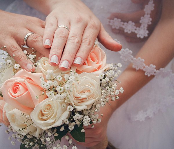 40 tys. zł za ślub i dziecko. PiS chce zachęcać do małżeństw i rodzicielstwa-72346