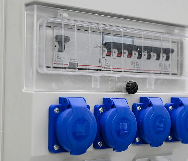 Dostawcy prądu pod presją. Te zmiany odczują odbiorcy-73253