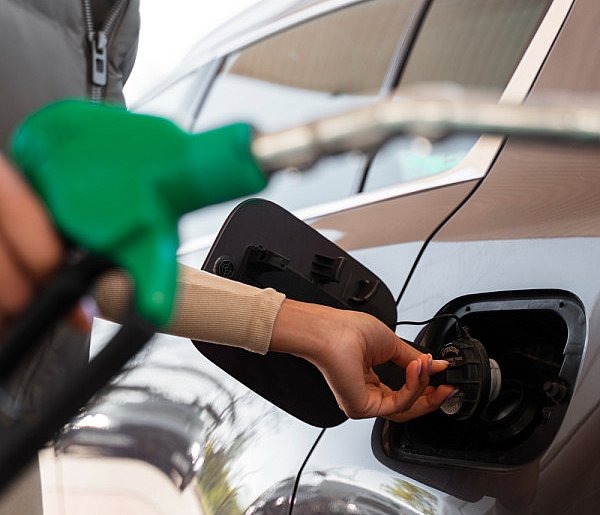 Zaskoczenie na stacjach paliw. Kierowcy nie tego się spodziewali-73453