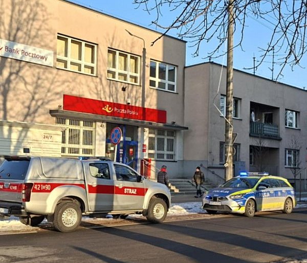 Podejrzana zawartość przesyłki na kutnowskiej poczcie-73456