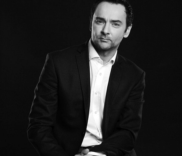 Gdzie Ty, tam ja – Mariusz Ostrowski wystąpi w Kutnie 13 lutego