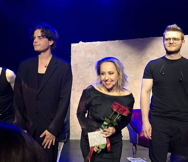 Kutnianie obejrzeli Kalinę. Zachwyciło ich aktorstwo i talent wokalny Anny Mierzwy