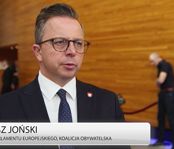 UE łagodzi wymogi klimatyczne dla samochodów ciężarowych