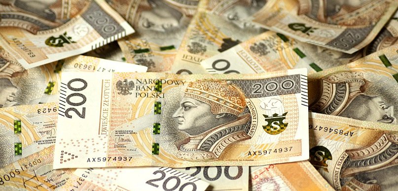 Będą zwolnienia w powiatowych szkołach? Wicestarosta Kutnowski wyjaśnia