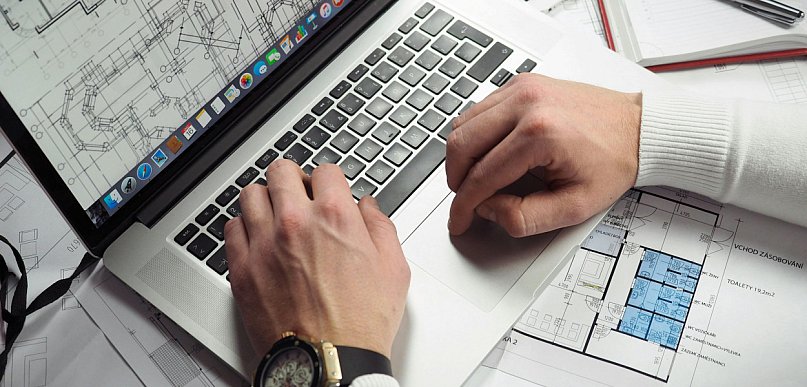 Żychlin: projekt przeprawy pieszej przez Słudwię i realizacja Centrum Aktywności