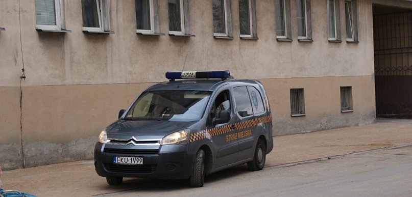 Straż Miejska do likwidacji? W tle napaść w centrum. Odpowiada prezydent Kutna