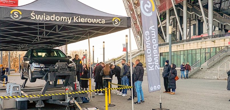 Dlaczego bezpieczeństwo na drodze powinno być priorytetem także w firmach bez rozb