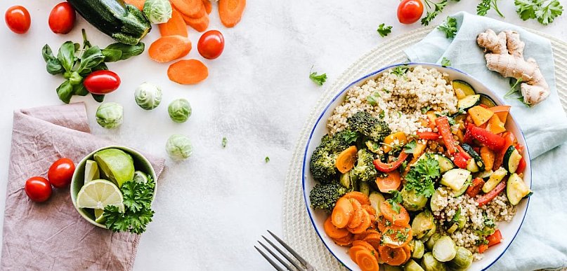 Jak jeść zdrowo, pracując 10 godzin dziennie?