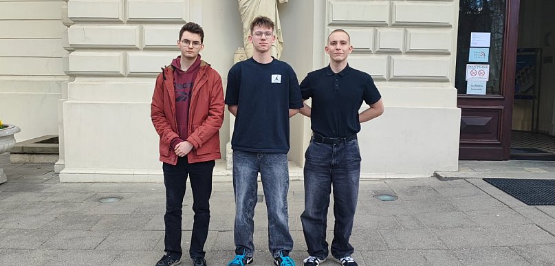 Błażej i Piotr z "Grabskiego" z indeksami na dziennikarstwo!