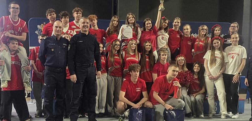 Uczniowie Dąbrowszczaka zdobyli I miejsce w konkursie Super Kibice