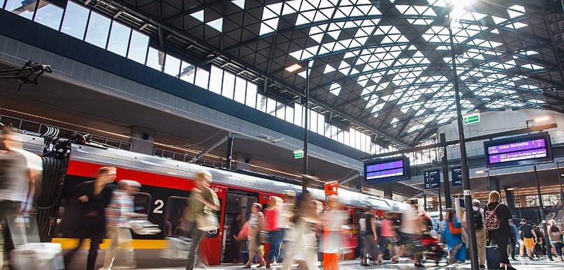 Łódzkie stoi koleją. Podróżowało kilkadziesiąt milionów osób