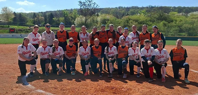 Softballistki z Krośniewic na turnieju Pony League w Pradze