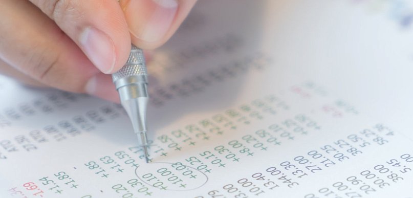 Koszty energii dla firm - na co zwrócić uwagę przy wyborze oferty sprzedaży prądu?