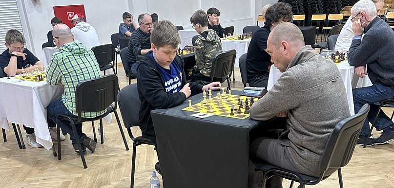 Żychlin: Tomasz Kaczmarek i Dominik Wypych najlepsi w szachach