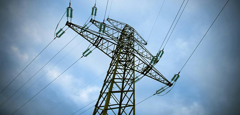 Bez map, bez jasnych informacji. Linia 110 kV może przeciąć działki w gminach