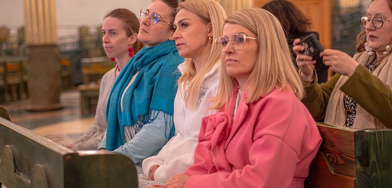 „Piękna matka – Piękna kobieta”. O pięknie, które rodzi się w sercu