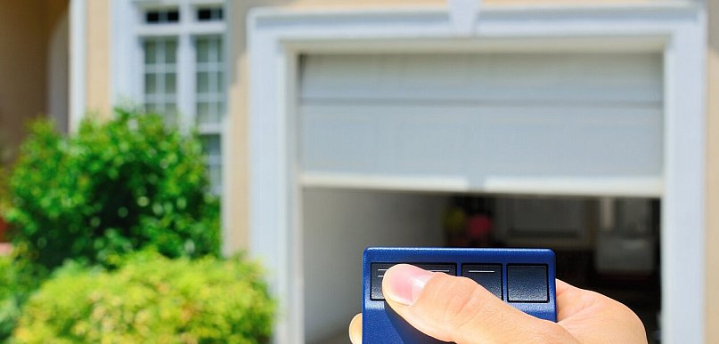Elektryczna brama do posesji — wygoda, której nie doceniasz, dopóki jej nie masz