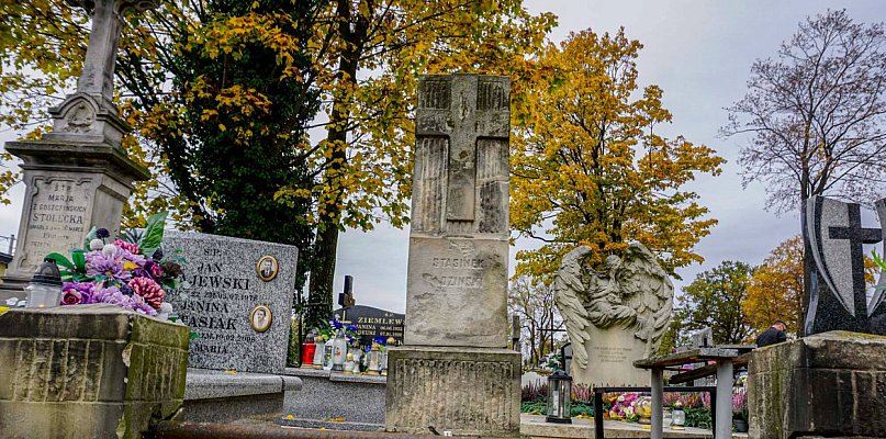 XXII Kwesta na ratowanie zabytkowych grobów 1 i 2 listopada - 71669