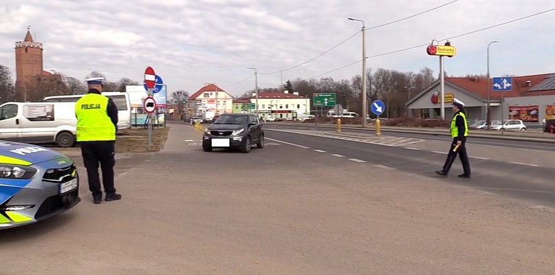 Łęczyca: Łapki na kierownicę. Jakie błędy popełniają kierowcy? Video