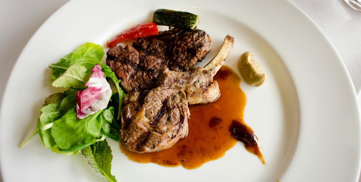 Zdjęcie dodane przez makafood: https://www.pexels.com/pl-pl/zdjecie/jedzenie-zywnosc-obiad-lunch-8840896/