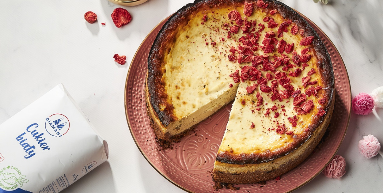 Sernik na palonym maśle – aromatyczna kropka nad i karnawału